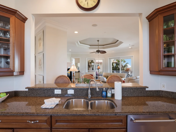 Luxury Beach Front Resort - 3-Bedroom, Heated Pool & Beach Access